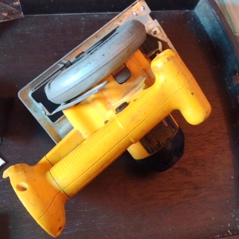 DeWalt Trim Saw